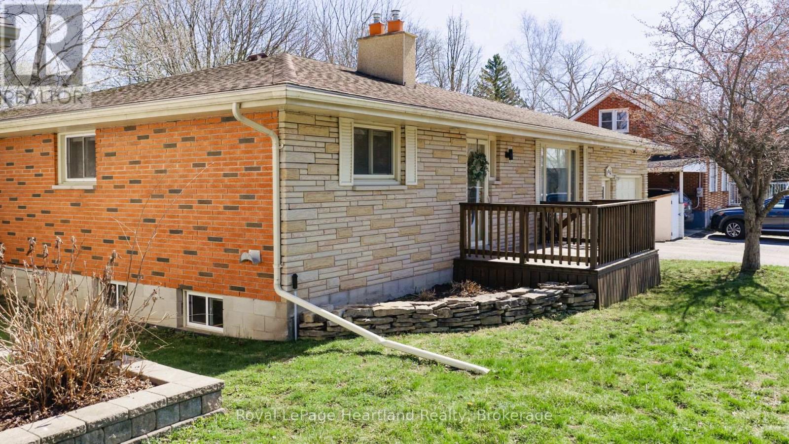 106 Oxford Street, Goderich (Goderich (Town)), ON - Outdoor With Deck Patio Veranda With Exterior