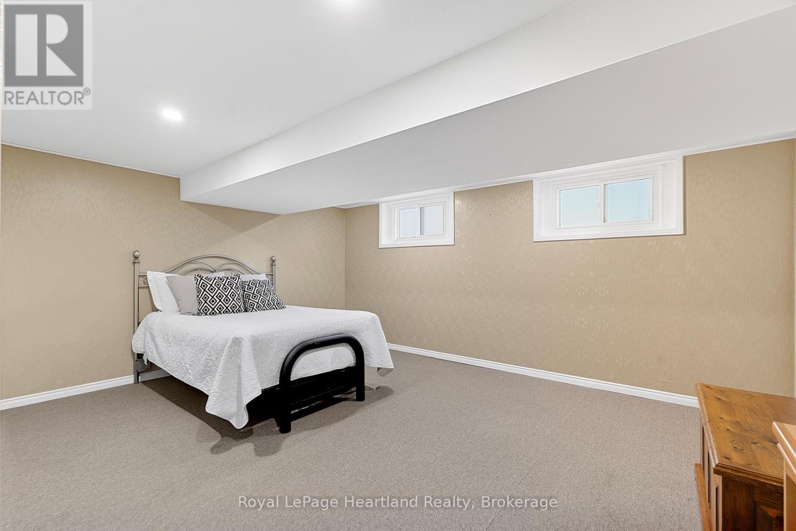106 Oxford Street, Goderich (Goderich (Town)), ON - Indoor Photo Showing Other Room