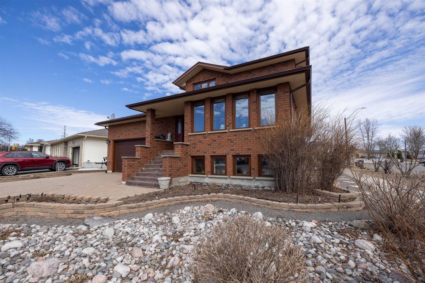 405 Riviera Drive, Thunder Bay, ON - Outdoor