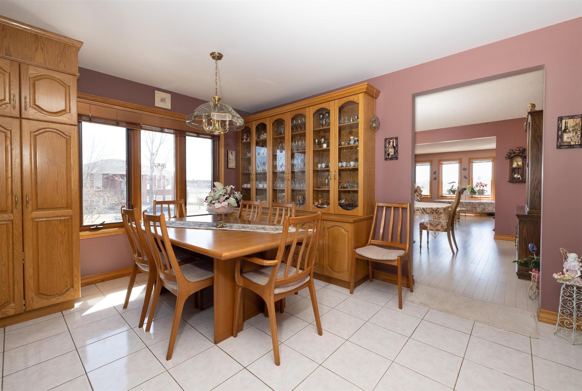 405 Riviera Drive, Thunder Bay, ON - Indoor Photo Showing Dining Room