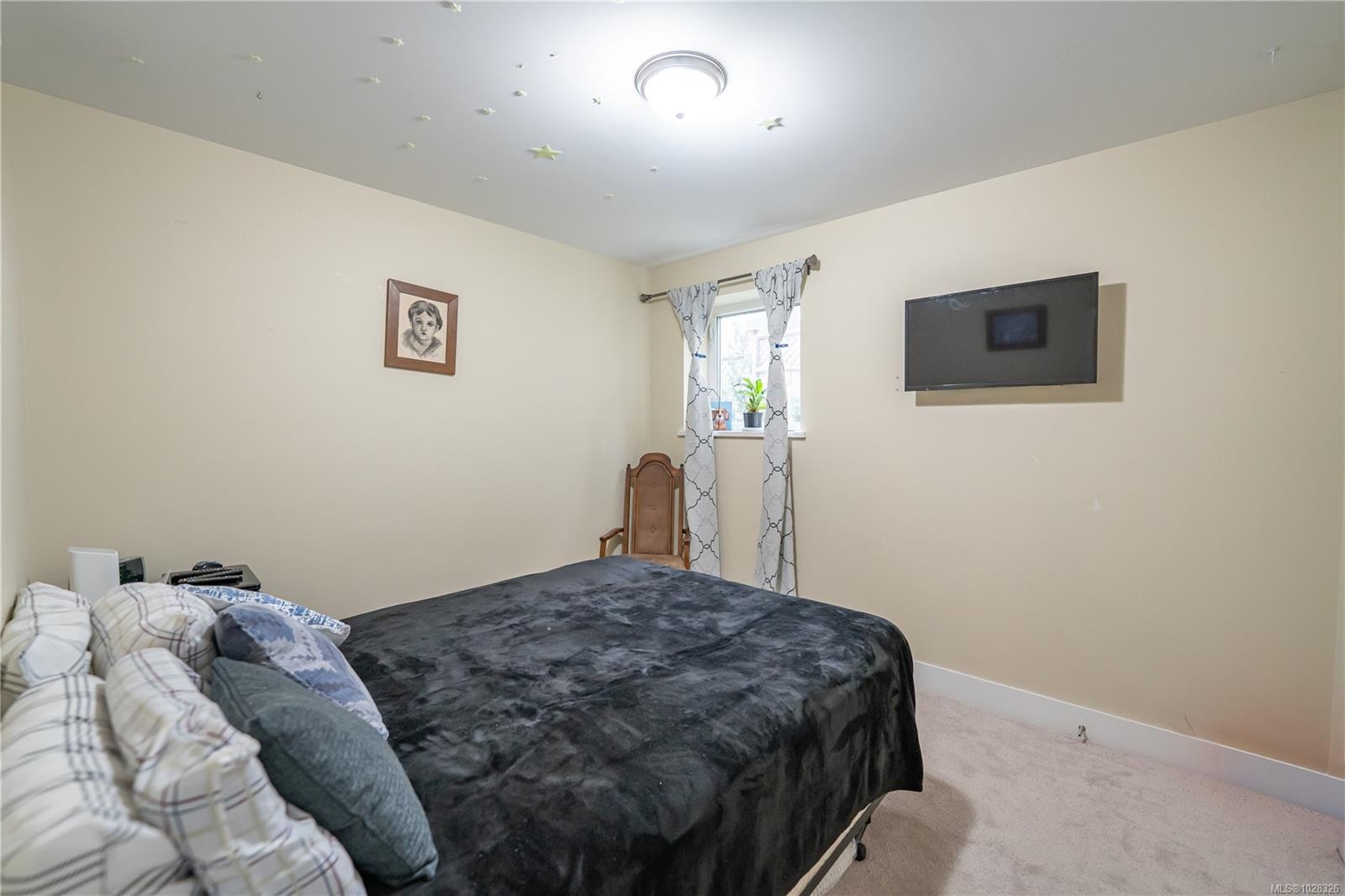 6496 Lanark Rd, Sooke, BC - Indoor Photo Showing Bedroom