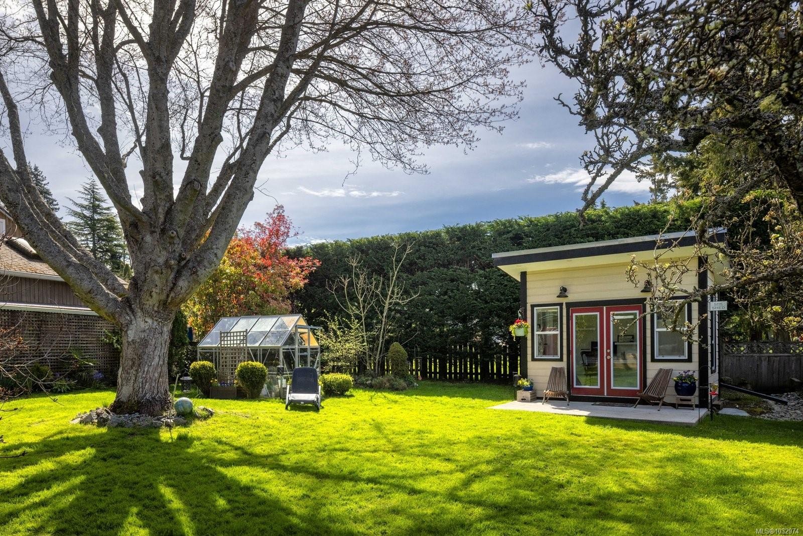 929 Easter Rd, Saanich, BC