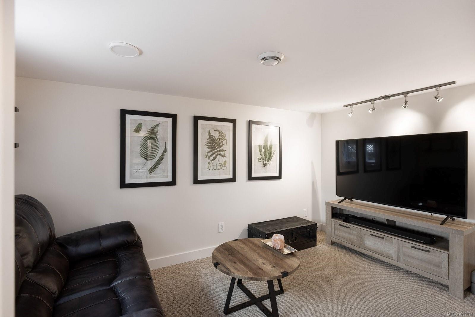 929 Easter Rd, Saanich, BC