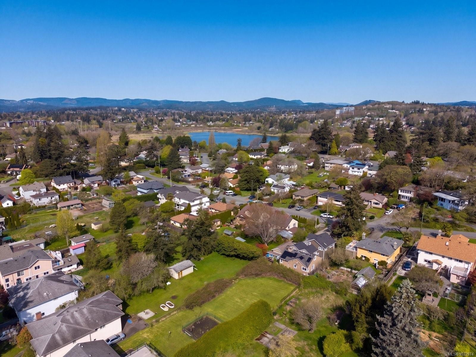 929 Easter Rd, Saanich, BC