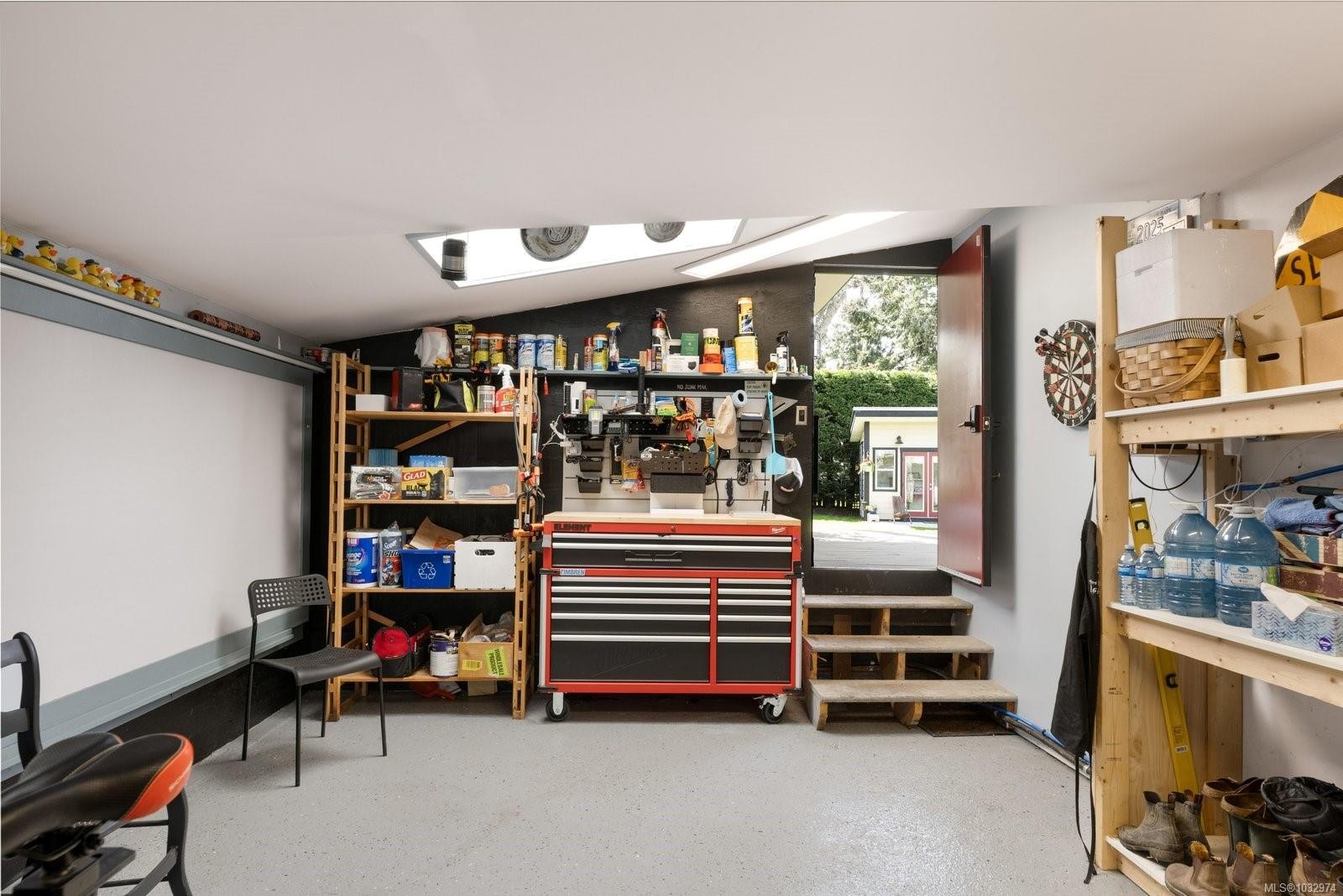 929 Easter Rd, Saanich, BC