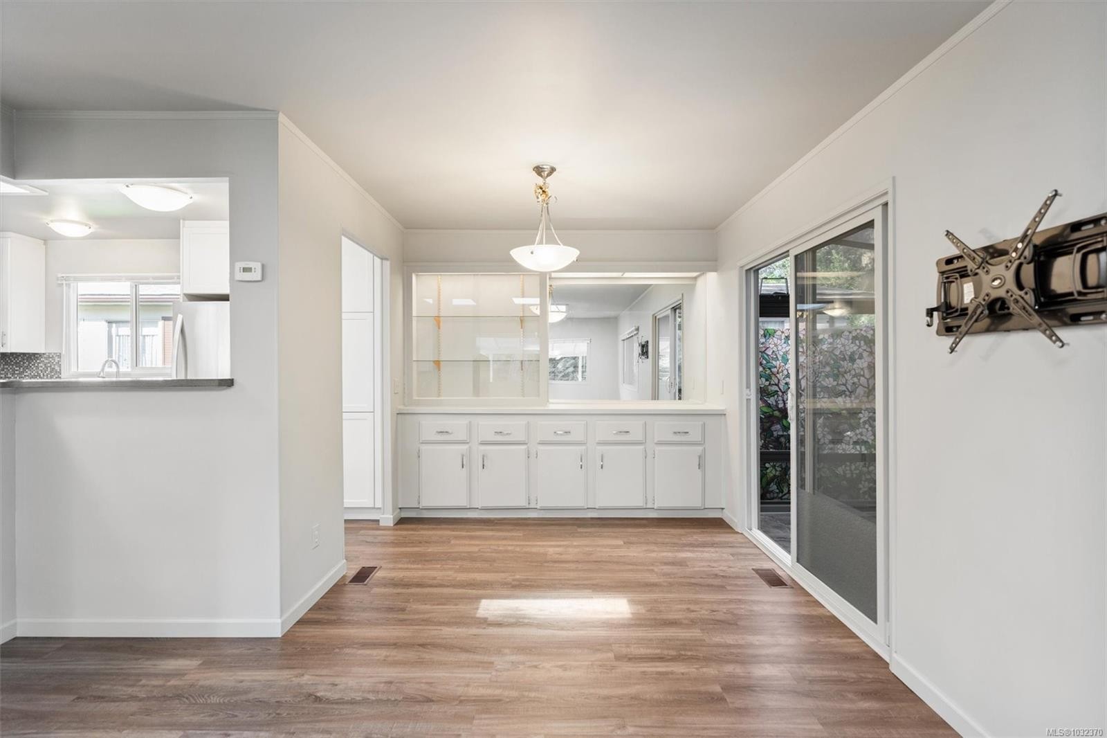 2111 Summergate Blvd, Sidney, BC