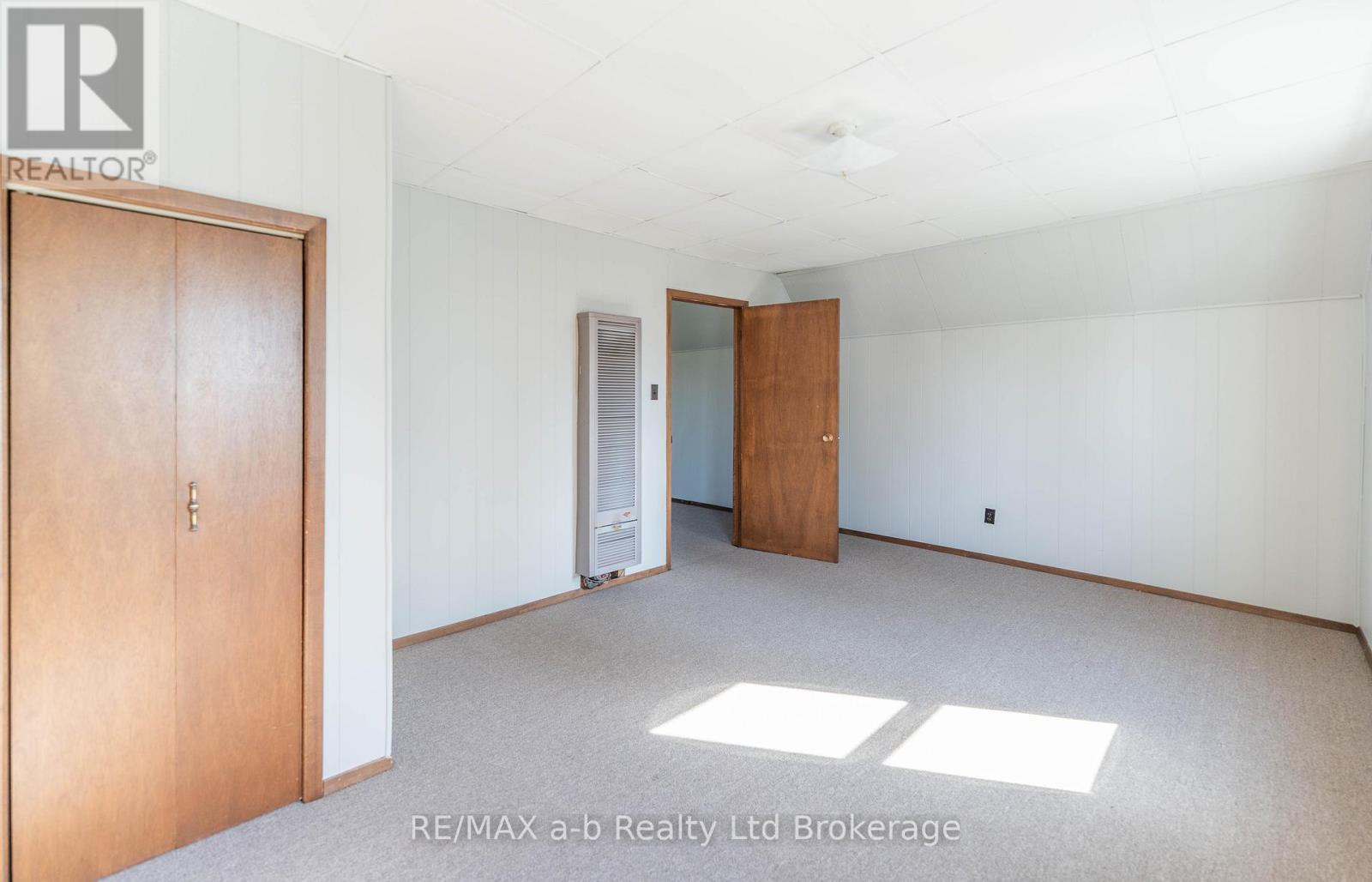Unit A - 10 Mckenzie Street, Tillsonburg, ON - Indoor Photo Showing Other Room
