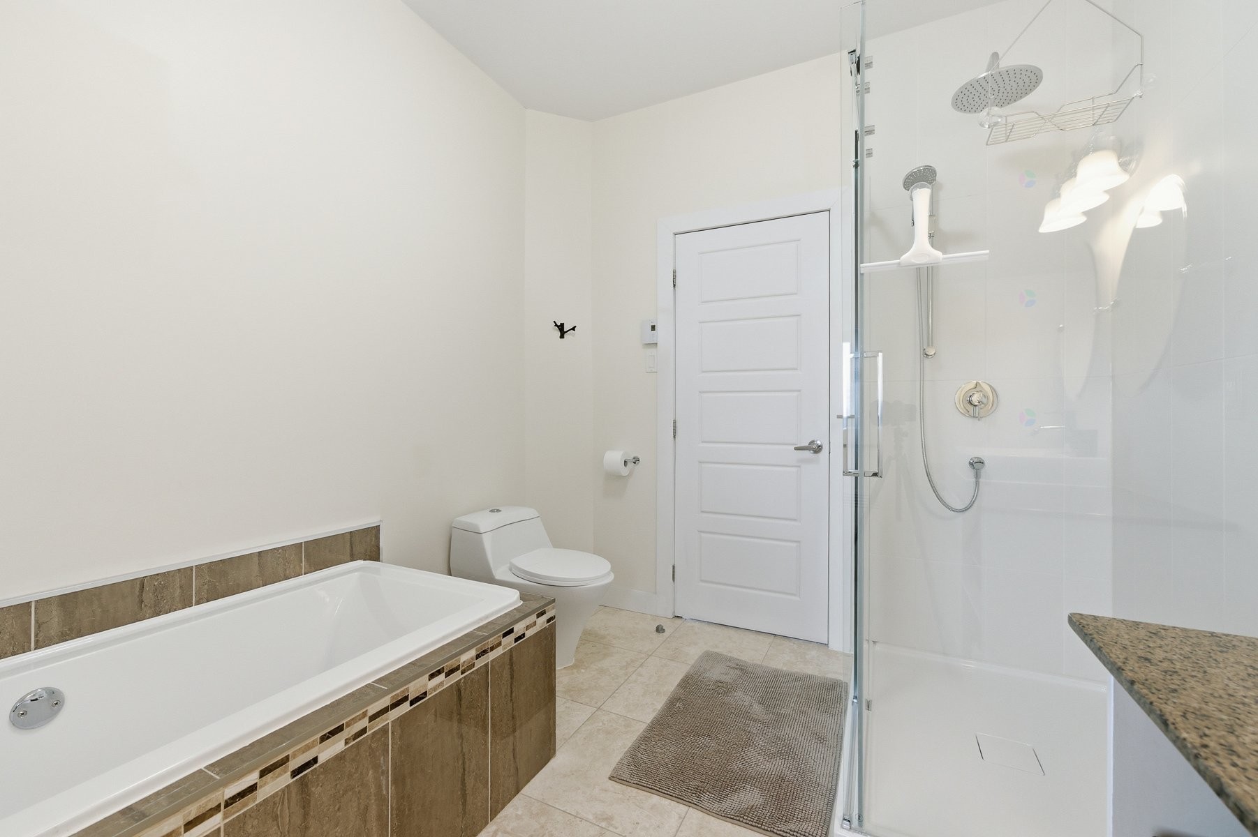 Bathroom - 2713 Rue Du Hameau, Sainte-Adèle, QC - Indoor Photo Showing Bathroom