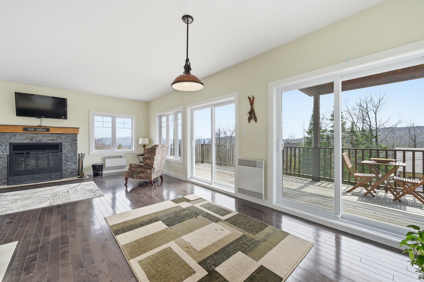 Overall view - 2713 Rue Du Hameau, Sainte-Adèle, QC - Indoor Photo Showing Living Room With Fireplace