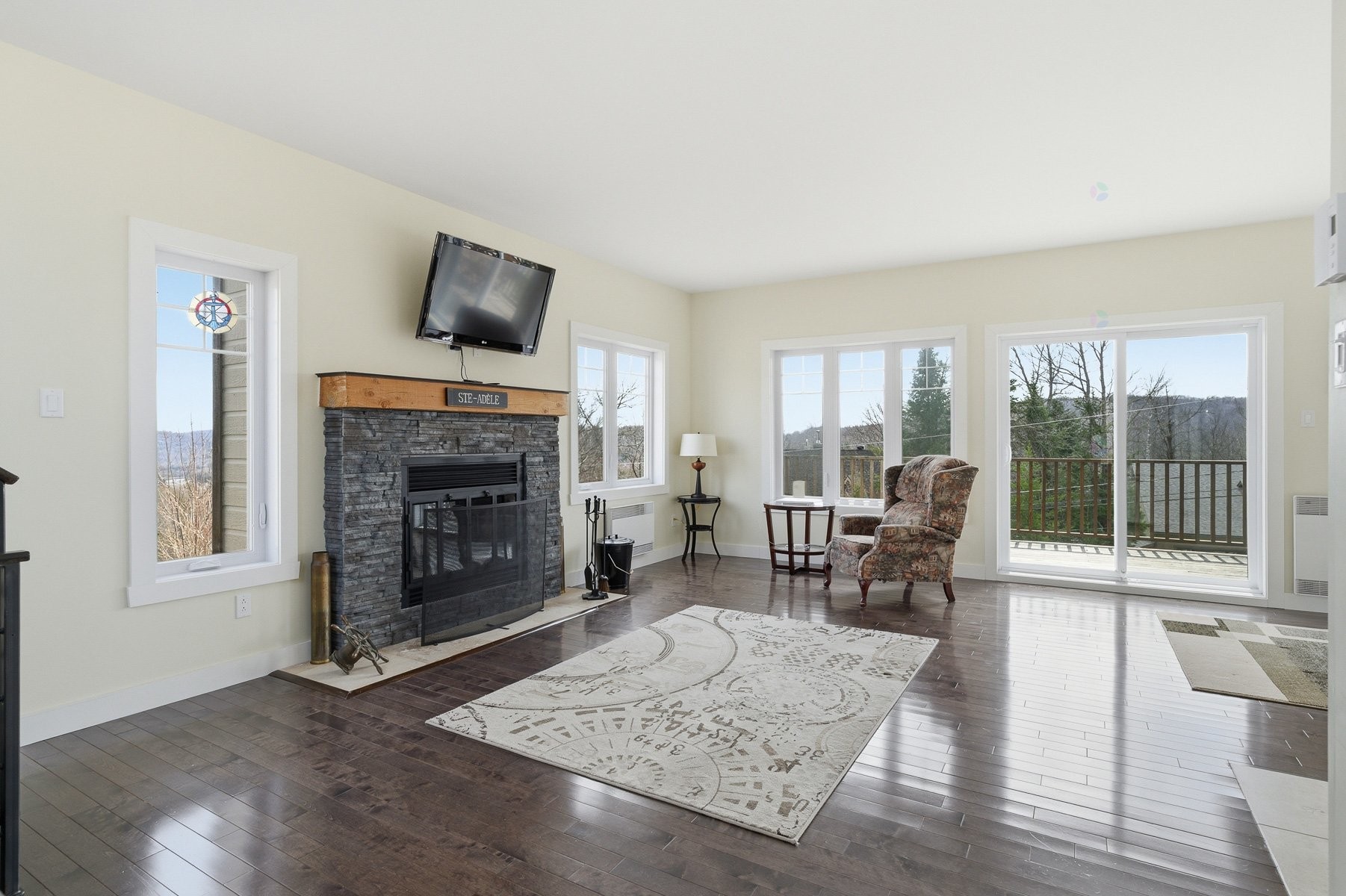 Living Room - 2713 Rue Du Hameau, Sainte-Adèle, QC - Indoor Photo Showing Living Room With Fireplace