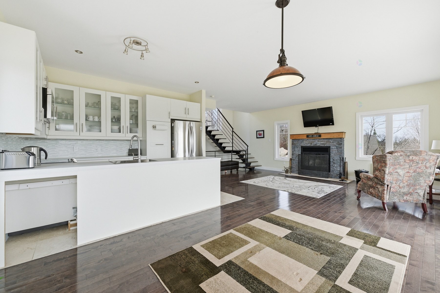 Overall view - 2713 Rue Du Hameau, Sainte-Adèle, QC - Indoor Photo Showing Living Room With Fireplace