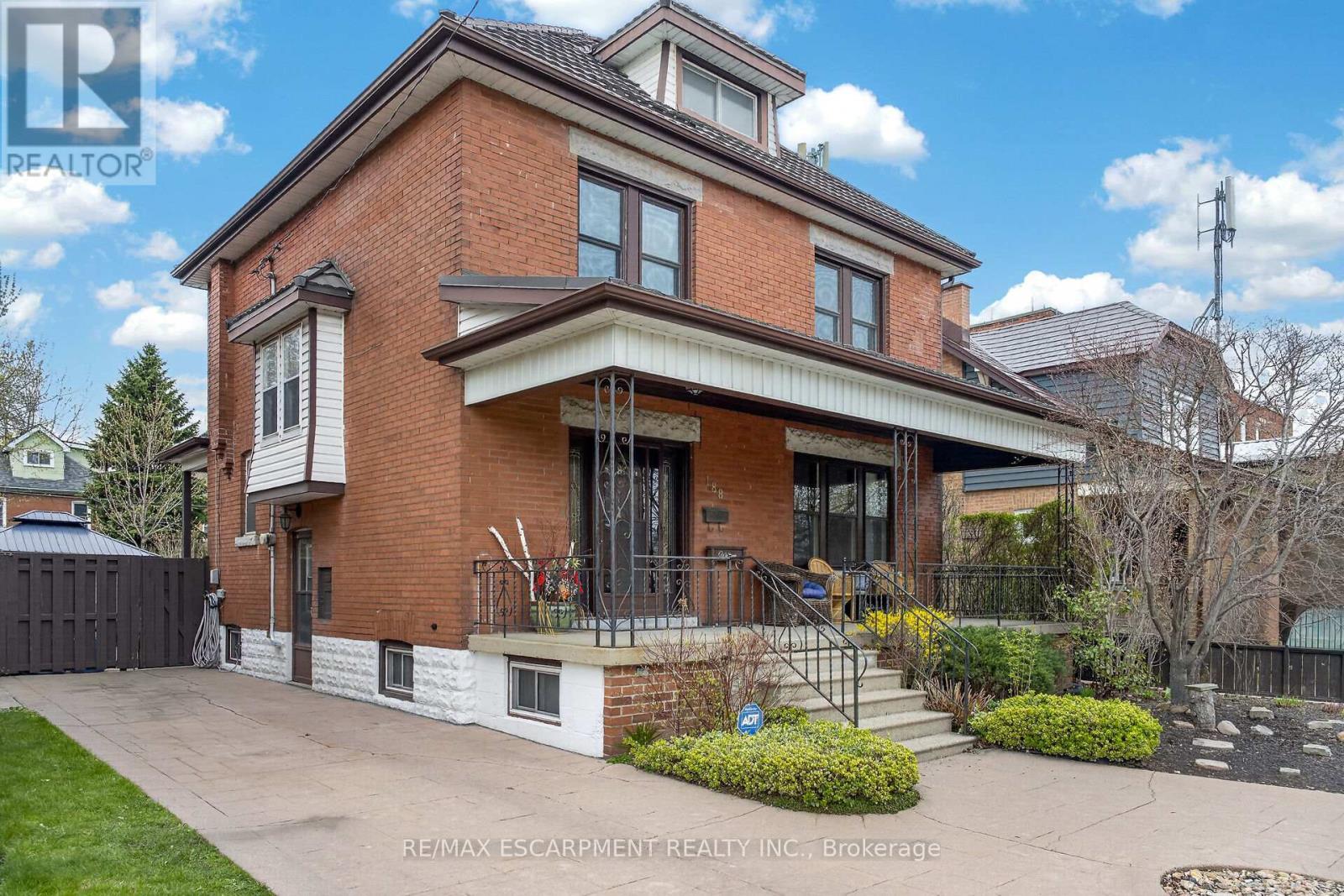 188 Park Row S, Hamilton, ON - Outdoor
