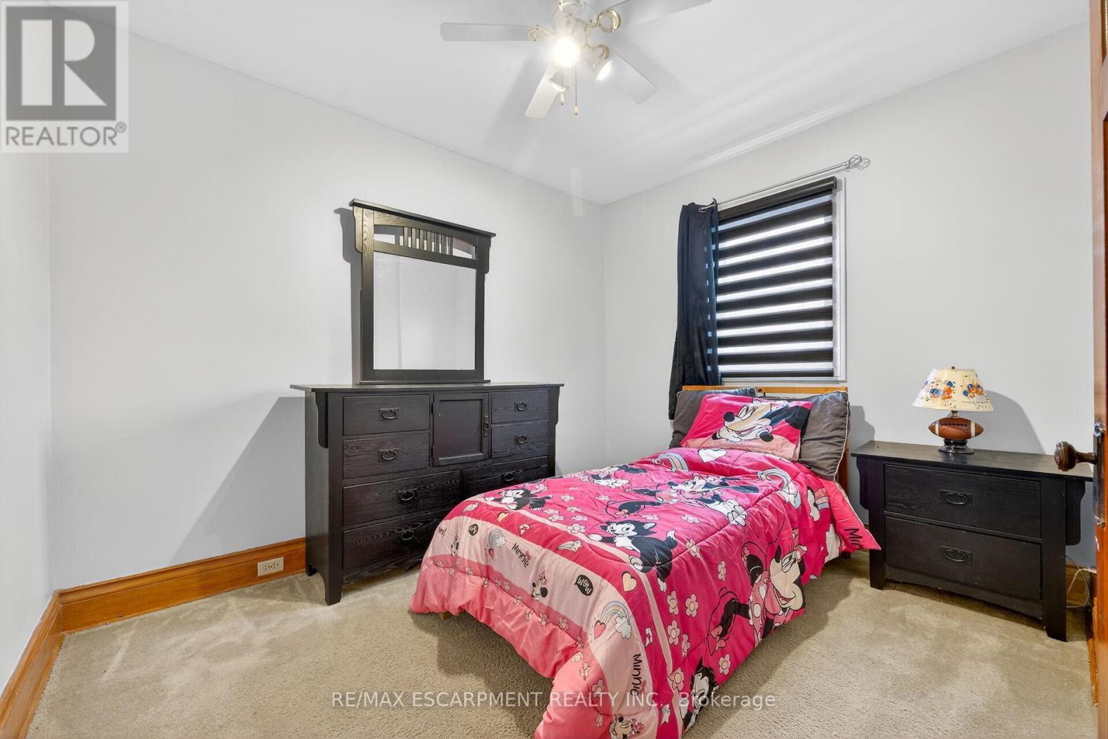 188 Park Row S, Hamilton, ON - Indoor Photo Showing Bedroom