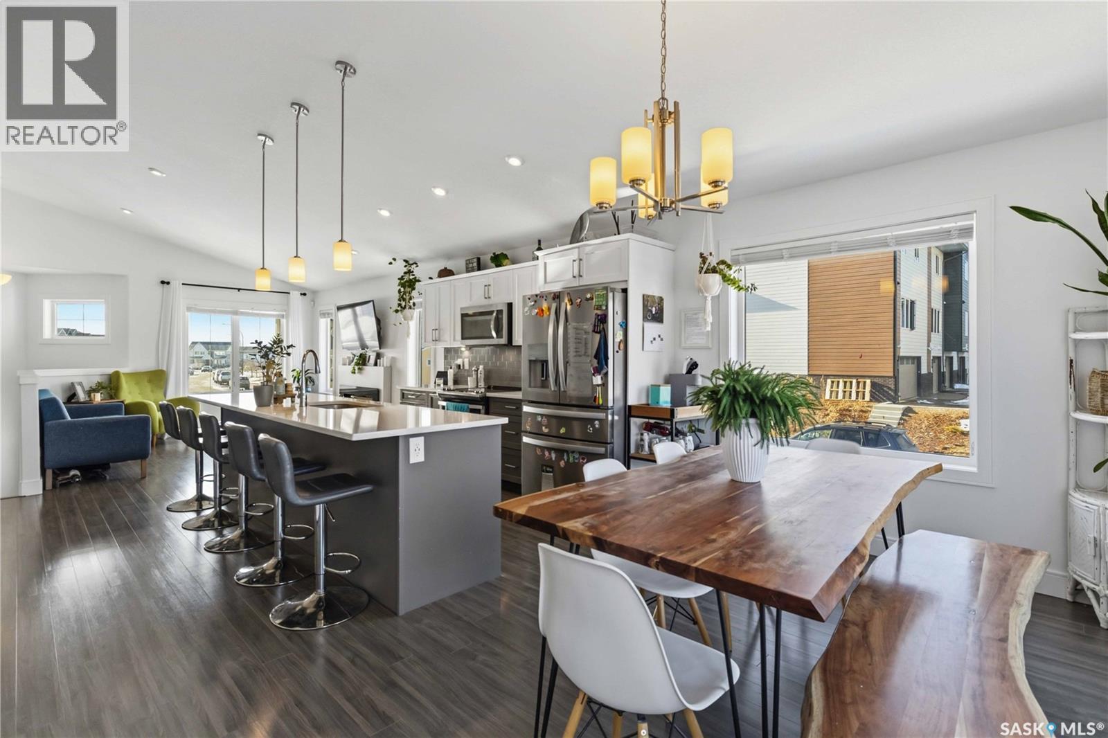 403 Delainey Road, Saskatoon, SK - Indoor Photo Showing Dining Room