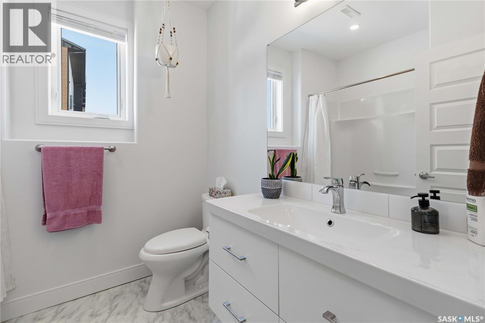 403 Delainey Road, Saskatoon, SK - Indoor Photo Showing Bathroom