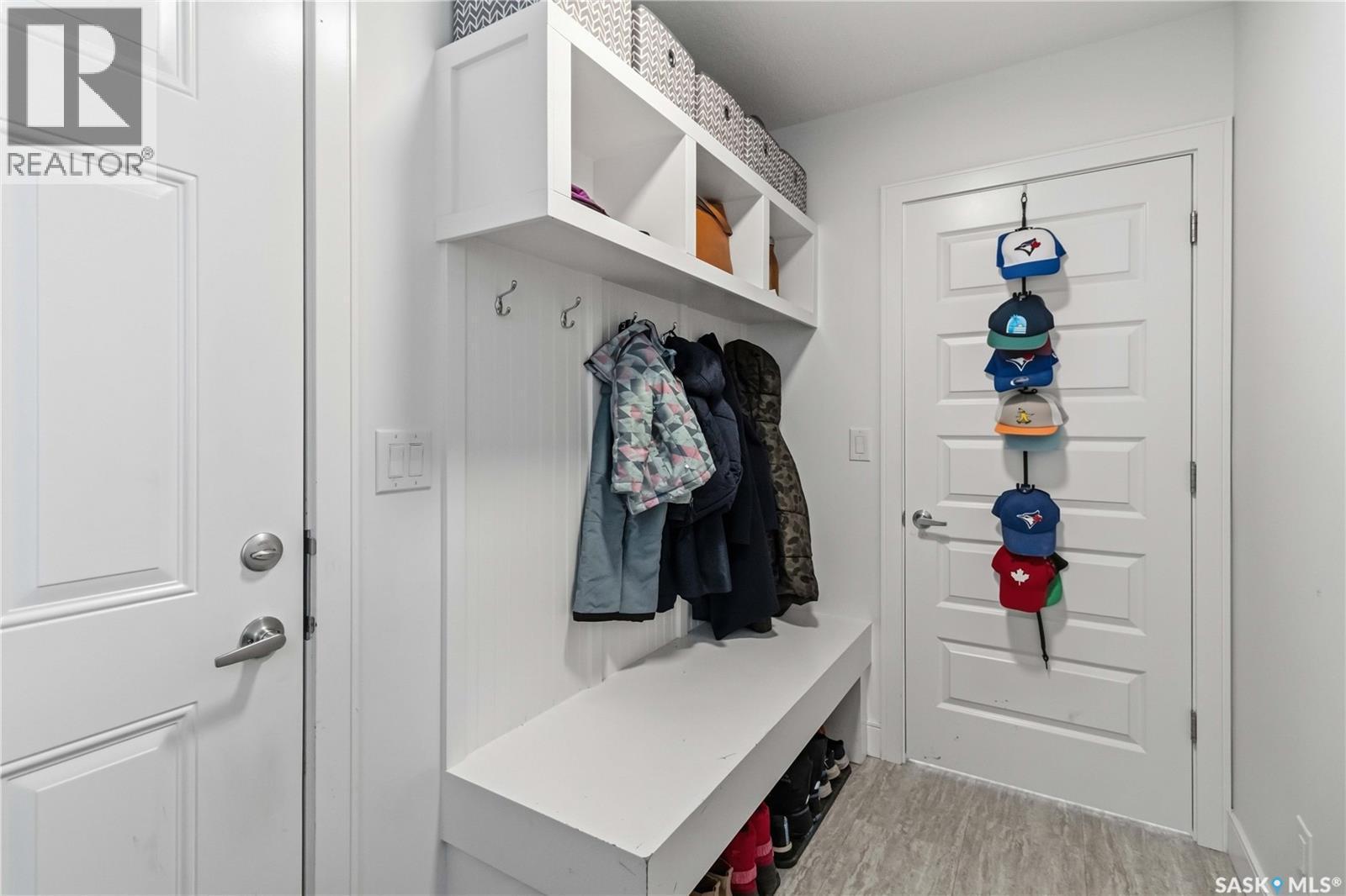 403 Delainey Road, Saskatoon, SK - Indoor