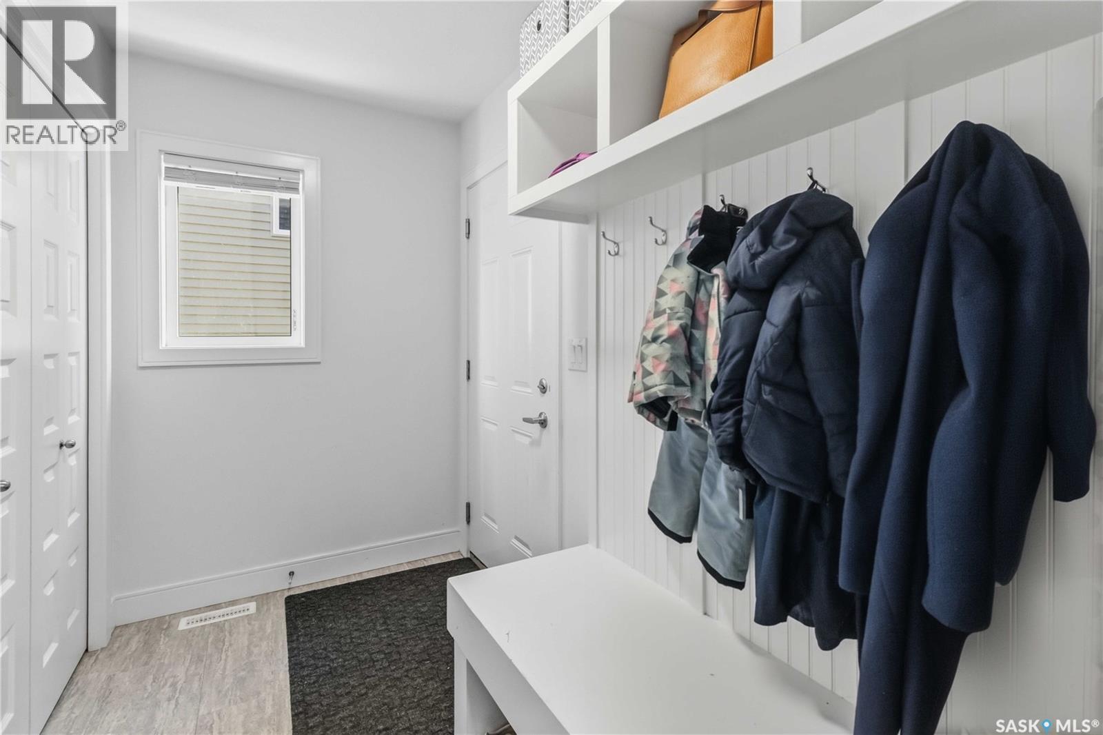 403 Delainey Road, Saskatoon, SK - Indoor