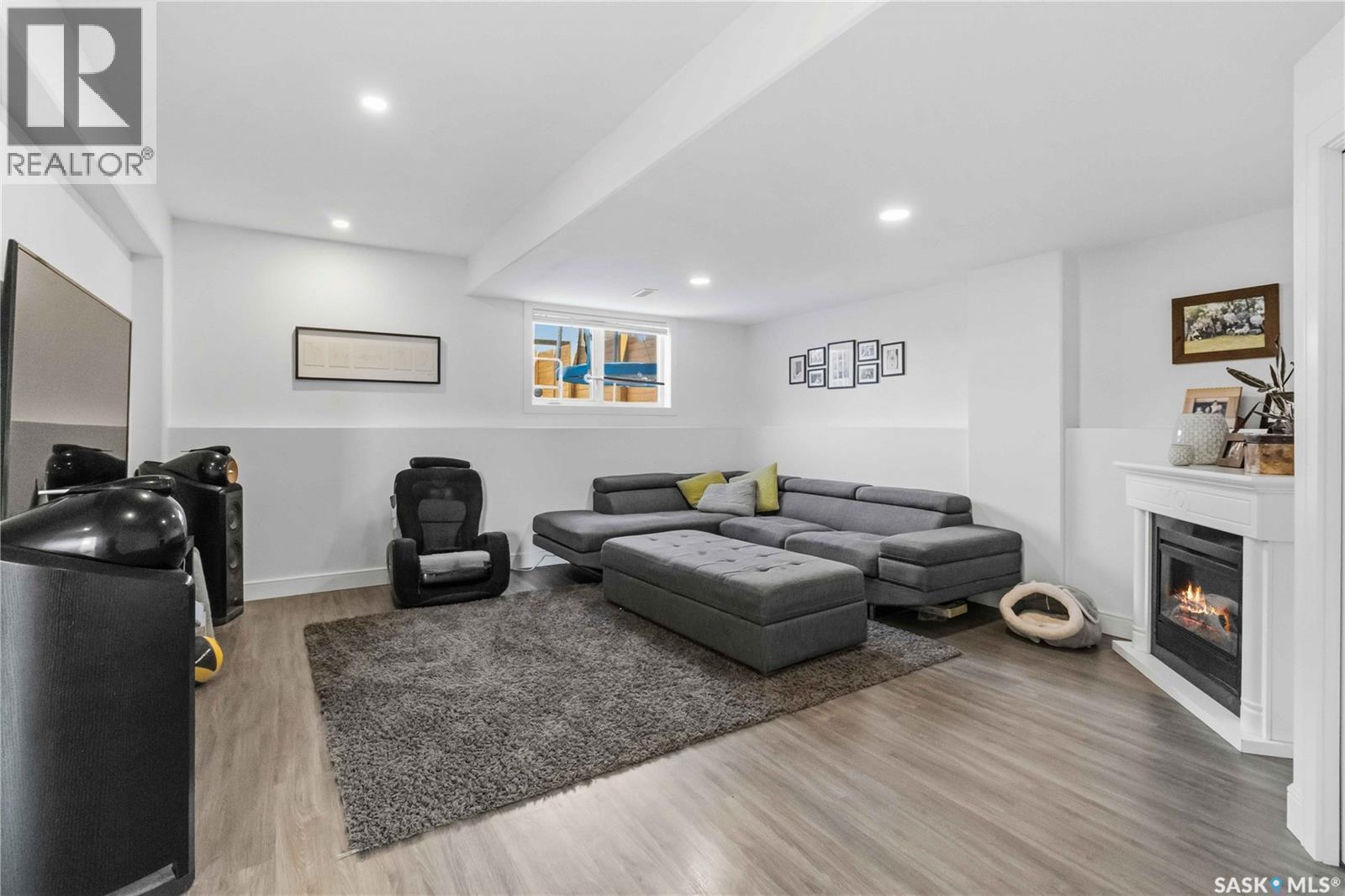 403 Delainey Road, Saskatoon, SK - Indoor