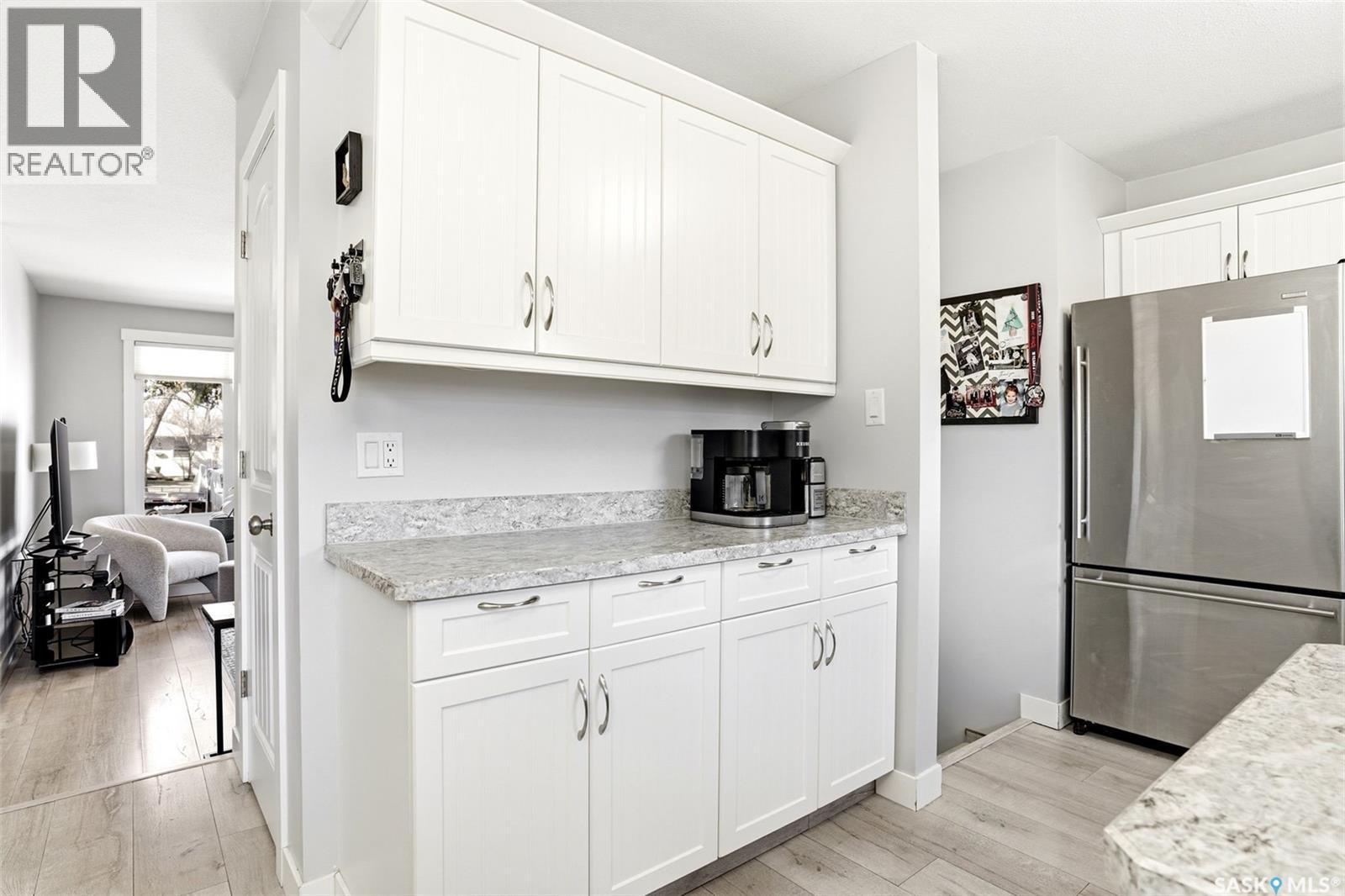 1115 12Th Avenue E, Regina, SK - Indoor Photo Showing Kitchen