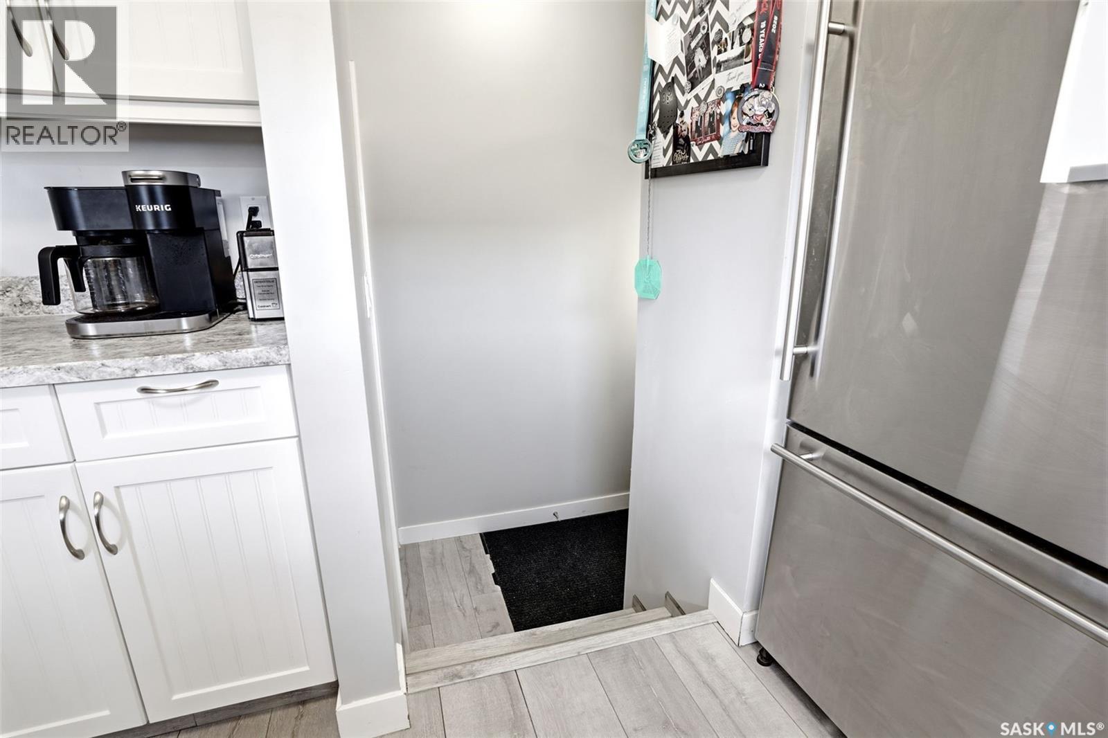 1115 12Th Avenue E, Regina, SK - Indoor