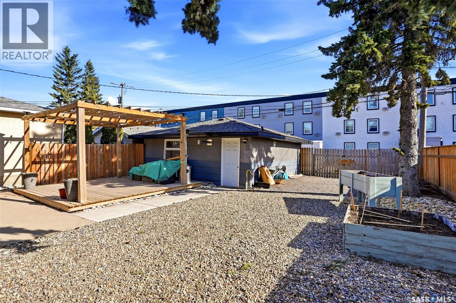 1115 12Th Avenue E, Regina, SK - Outdoor