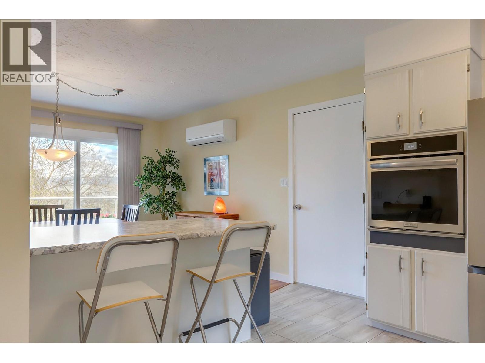 674 Pheasant Road, Vernon, BC - Indoor