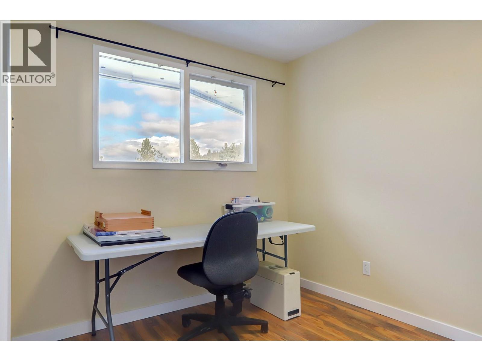 674 Pheasant Road, Vernon, BC - Indoor Photo Showing Office