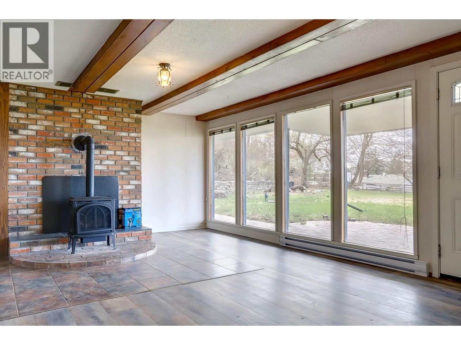 674 Pheasant Road, Vernon, BC - Indoor With Fireplace
