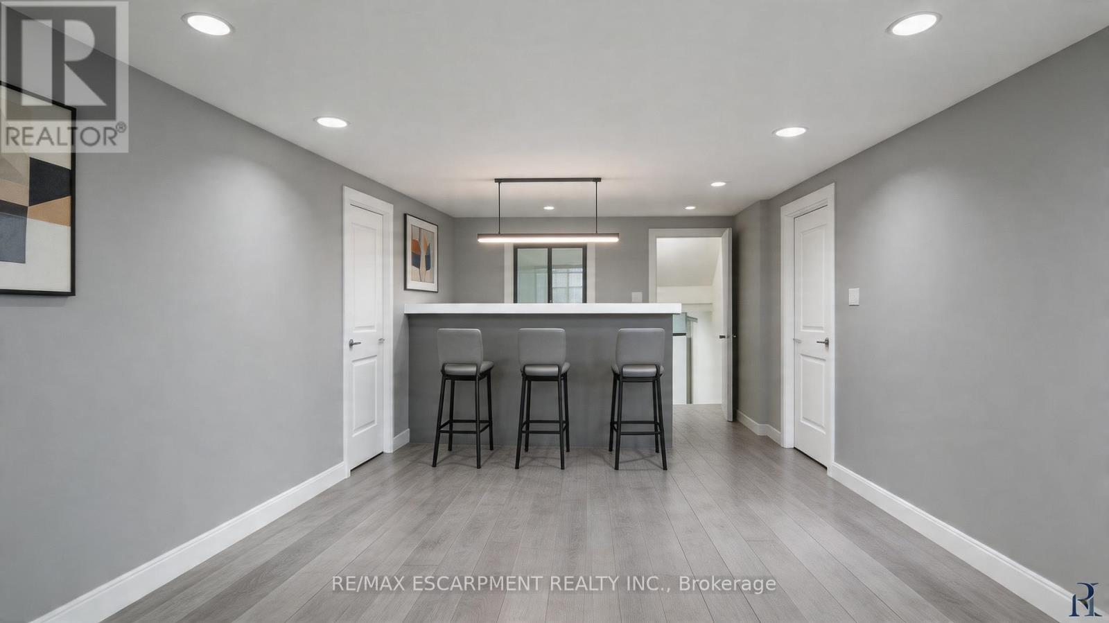 VIRTUALLY STAGED - 1443 Birchwood Drive, Mississauga, ON - Indoor Photo Showing Other Room