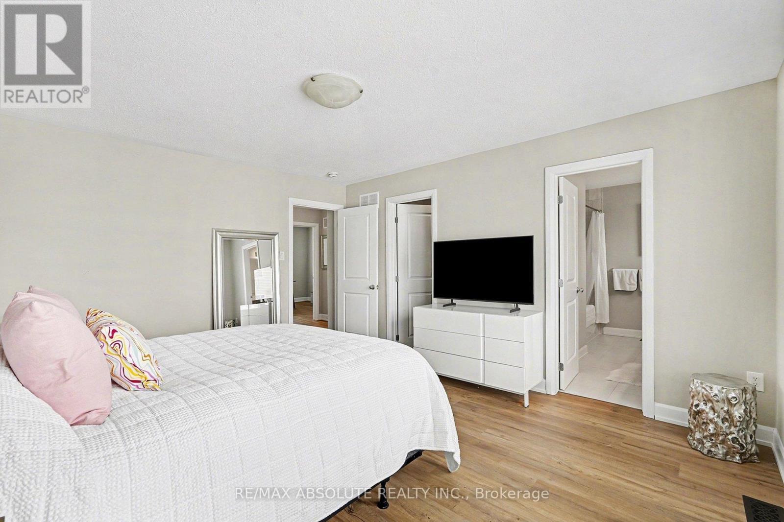 633 Geranium Walk, Ottawa, ON - Indoor Photo Showing Bedroom