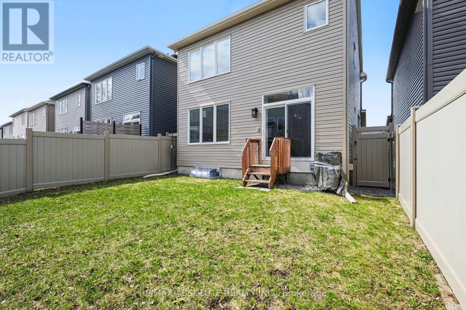 633 Geranium Walk, Ottawa, ON - Outdoor