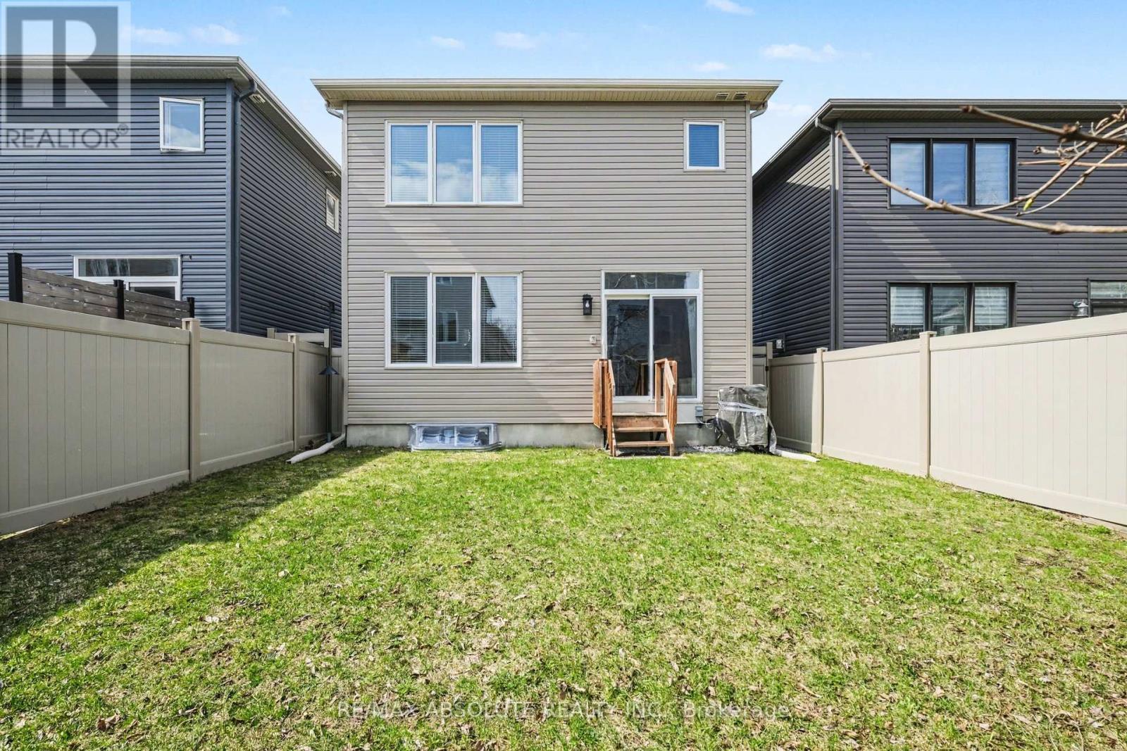 633 Geranium Walk, Ottawa, ON - Outdoor With Exterior