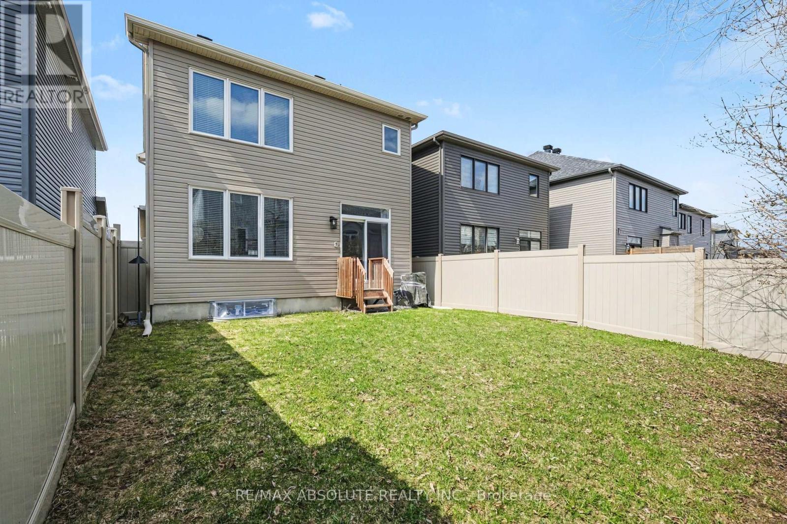 633 Geranium Walk, Ottawa, ON - Outdoor