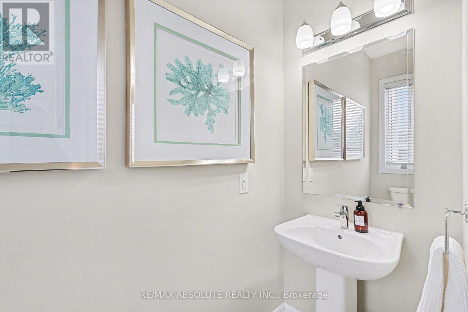 633 Geranium Walk, Ottawa, ON - Indoor Photo Showing Bathroom
