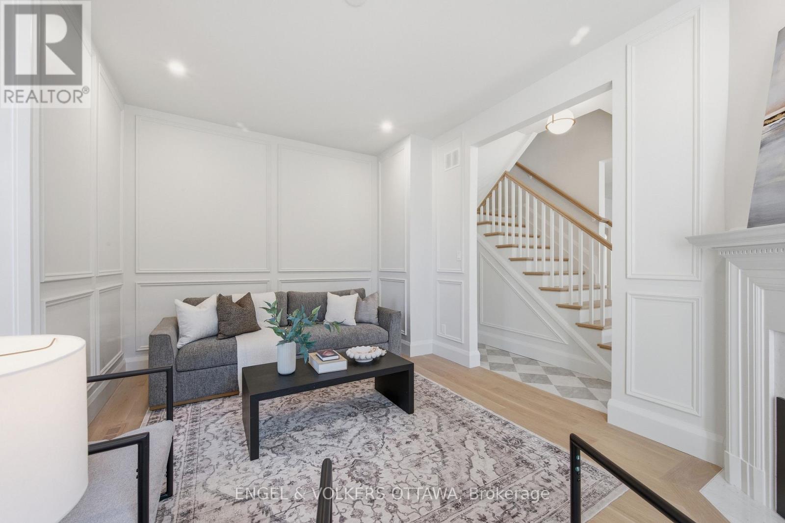 71 Thomas Street, Ottawa, ON - Indoor Photo Showing Other Room
