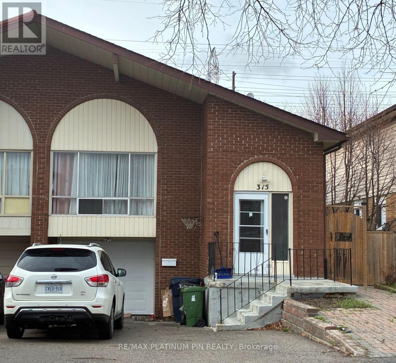 Lower Level - 315 Apache Trail, Toronto, ON - Outdoor With Exterior