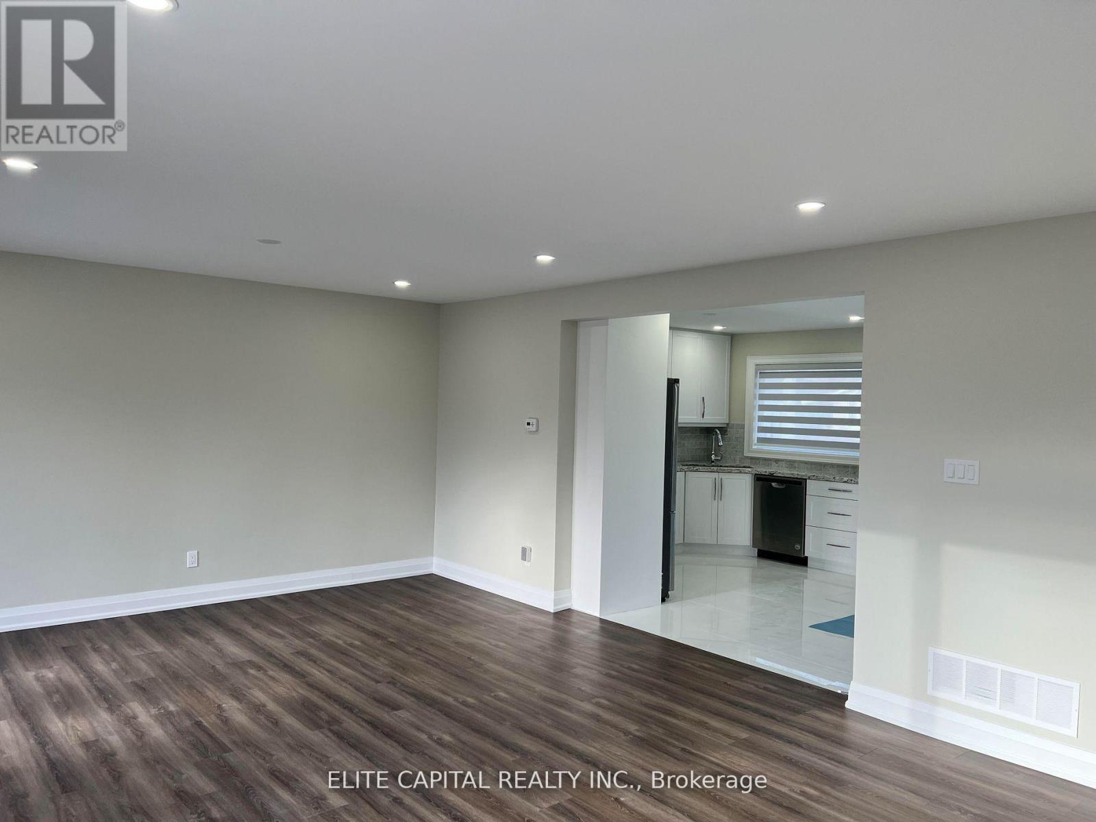 67 Hutcherson Square, Toronto, ON - Indoor Photo Showing Other Room