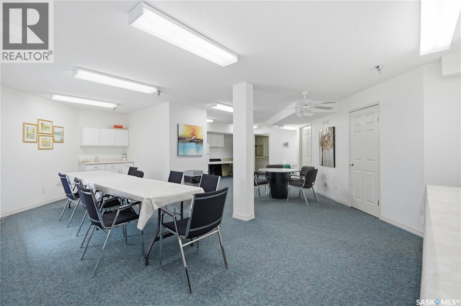 402 301 Cree Crescent, Saskatoon, SK - Indoor Photo Showing Dining Room
