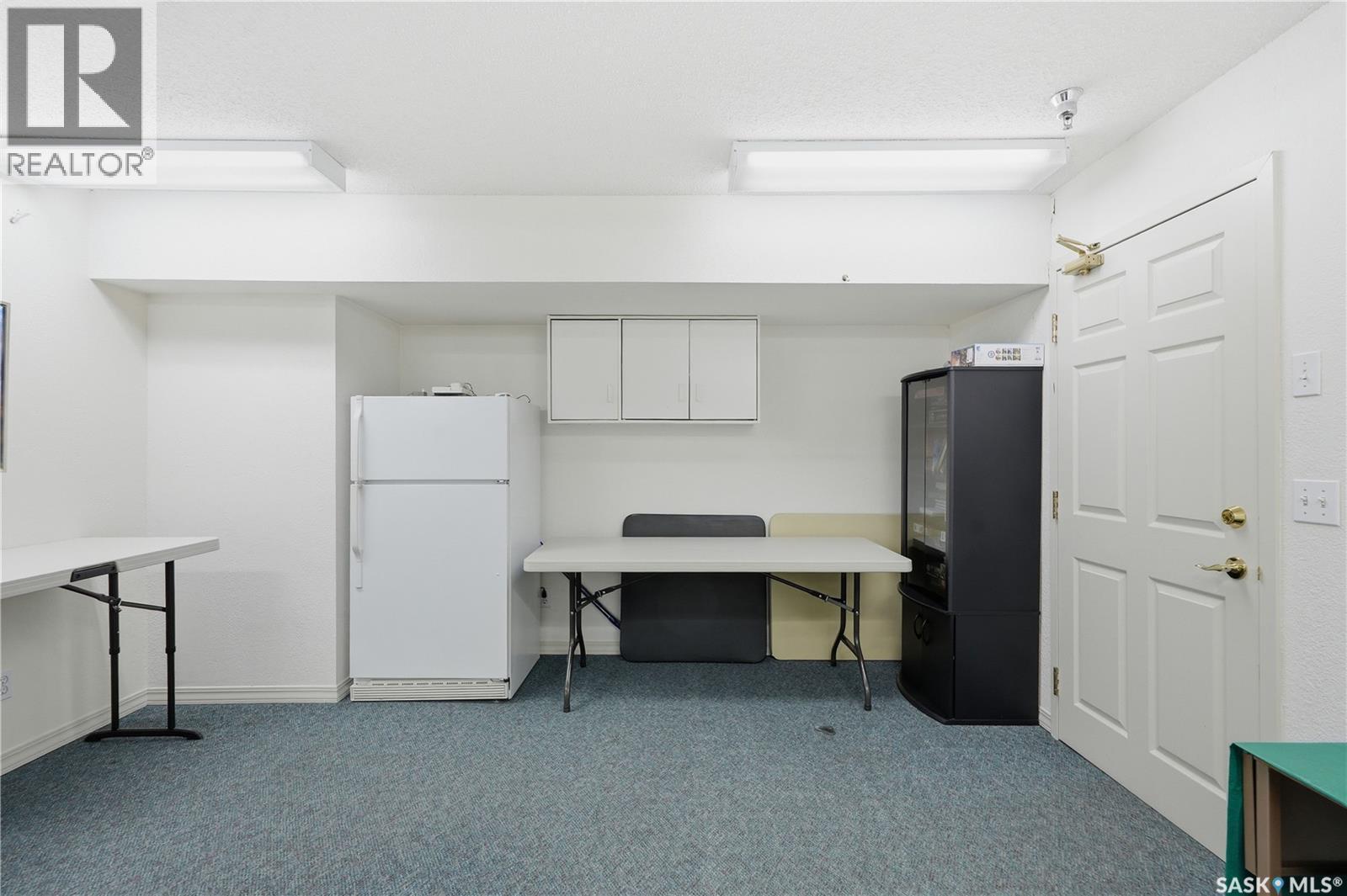 402 301 Cree Crescent, Saskatoon, SK - Indoor