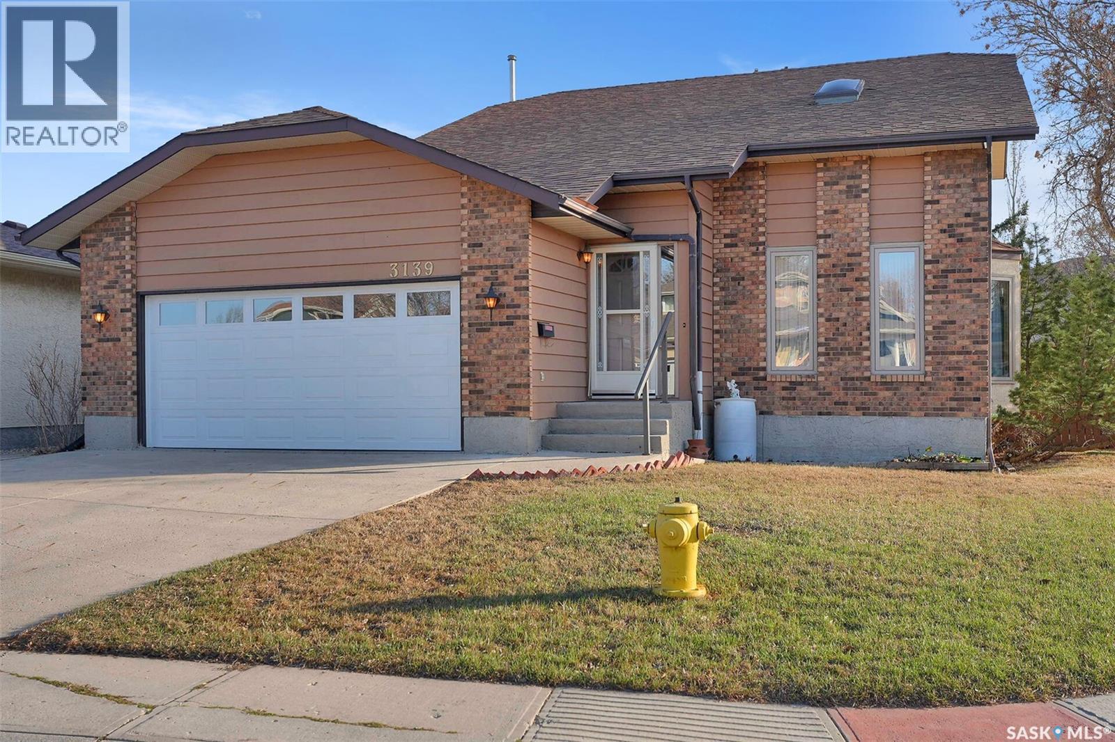 3139 Thacker Bay E, Regina, SK - Outdoor