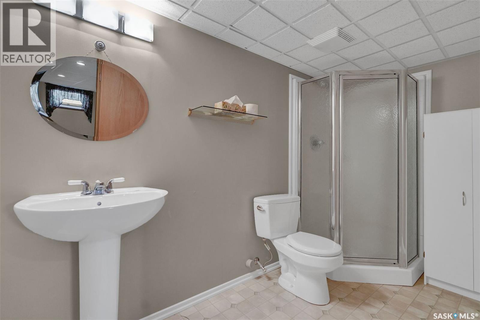 3139 Thacker Bay E, Regina, SK - Indoor Photo Showing Bathroom