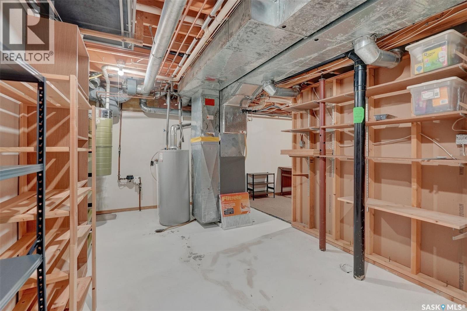 3139 Thacker Bay E, Regina, SK - Indoor Photo Showing Basement