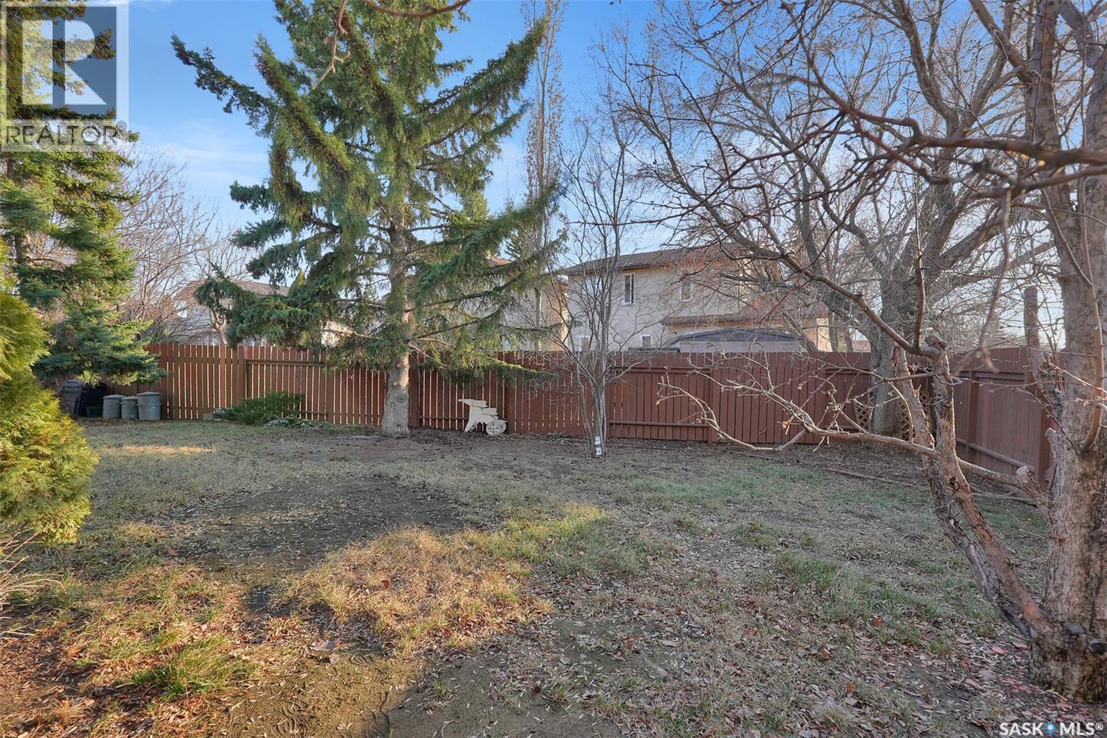 3139 Thacker Bay E, Regina, SK - Outdoor