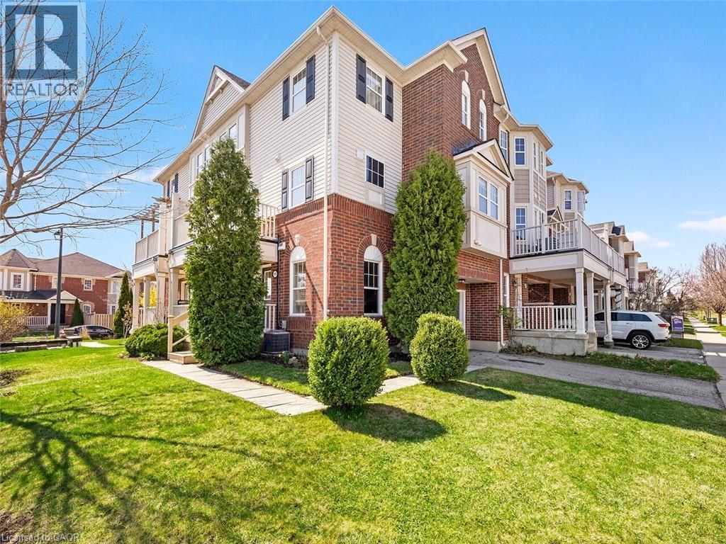 656 Frank Place, Milton, ON - Outdoor With Facade