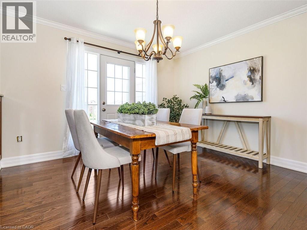 656 Frank Place, Milton, ON - Indoor Photo Showing Dining Room