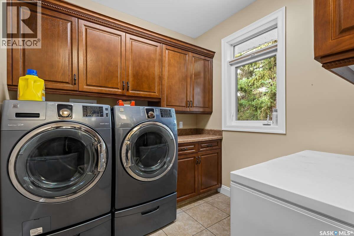 914 Tatanka Drive, Sun Valley, SK - Indoor Photo Showing Laundry Room