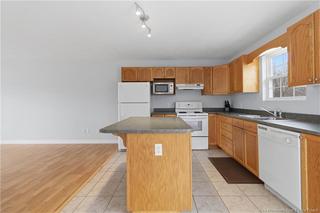 75 Algonquin Cres, Moncton, NB