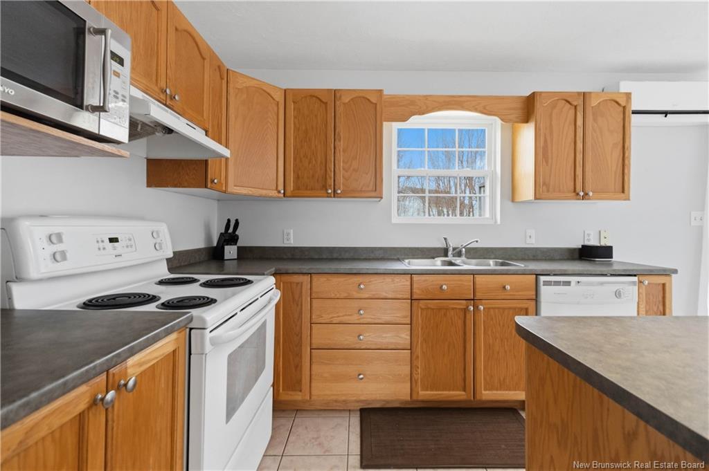 75 Algonquin Cres, Moncton, NB