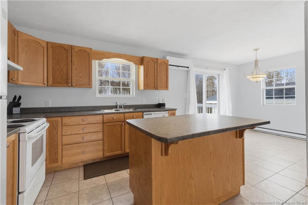 75 Algonquin Cres, Moncton, NB