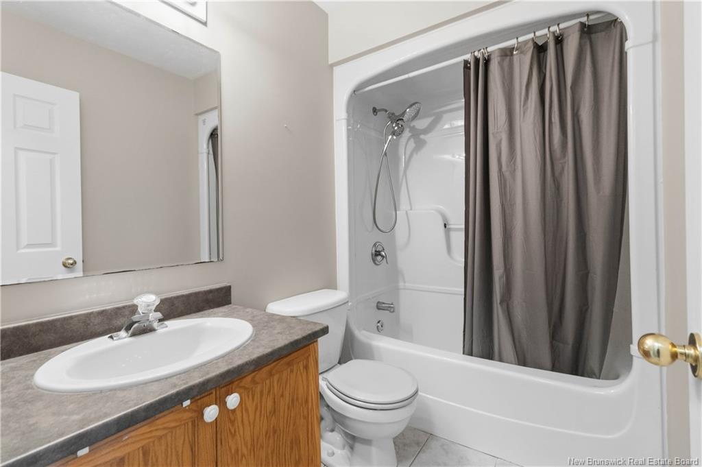 75 Algonquin Cres, Moncton, NB